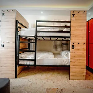  Hostel Manu Startup House
